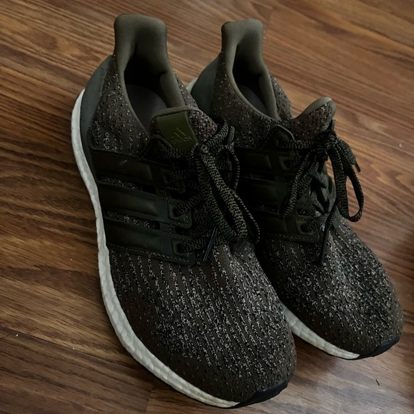 Adidas‎ Ultraboost Sneaker Gym Training Athletic Women's Size 5.5 - Picture 1 of 4